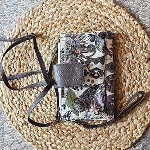 SAKROOTS Owl Wallet Wristlet or Crossbody, New but tiny callout; See the Ruler
